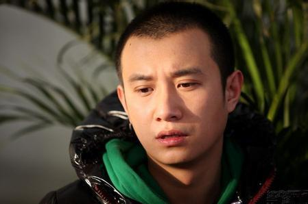 马伊琍去看文章了