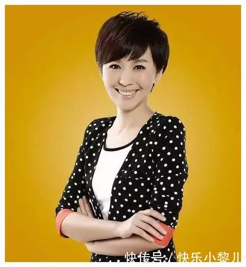 中央台主持台采访的主持人