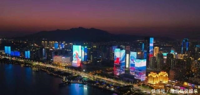 跨年灯光秀青岛