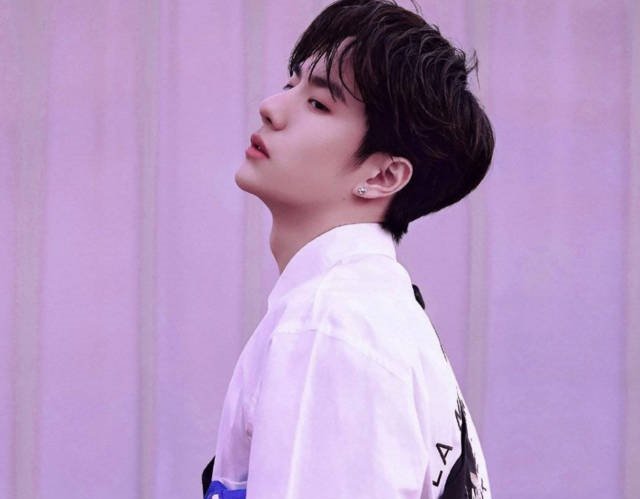 肖战今年送王一博