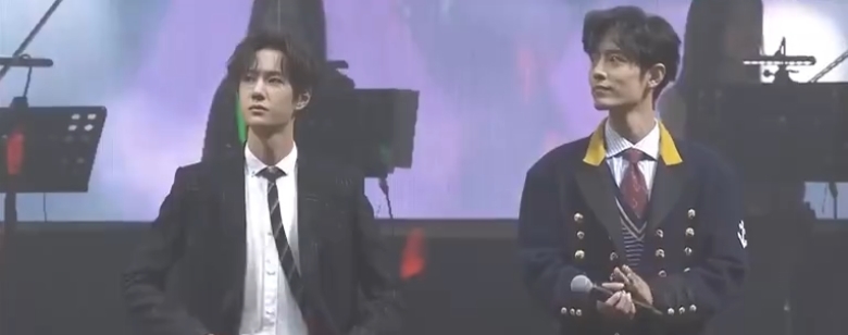 肖战王一博现场唱陈情令