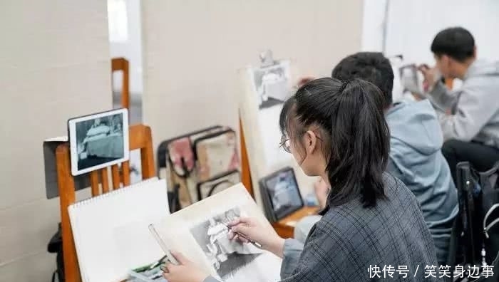 美术联考的考多少