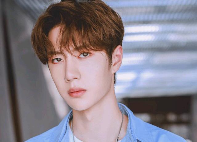 经纪人对王一博的态度