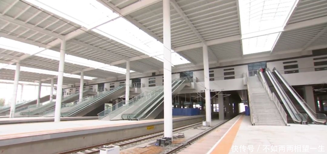 快通车的高铁