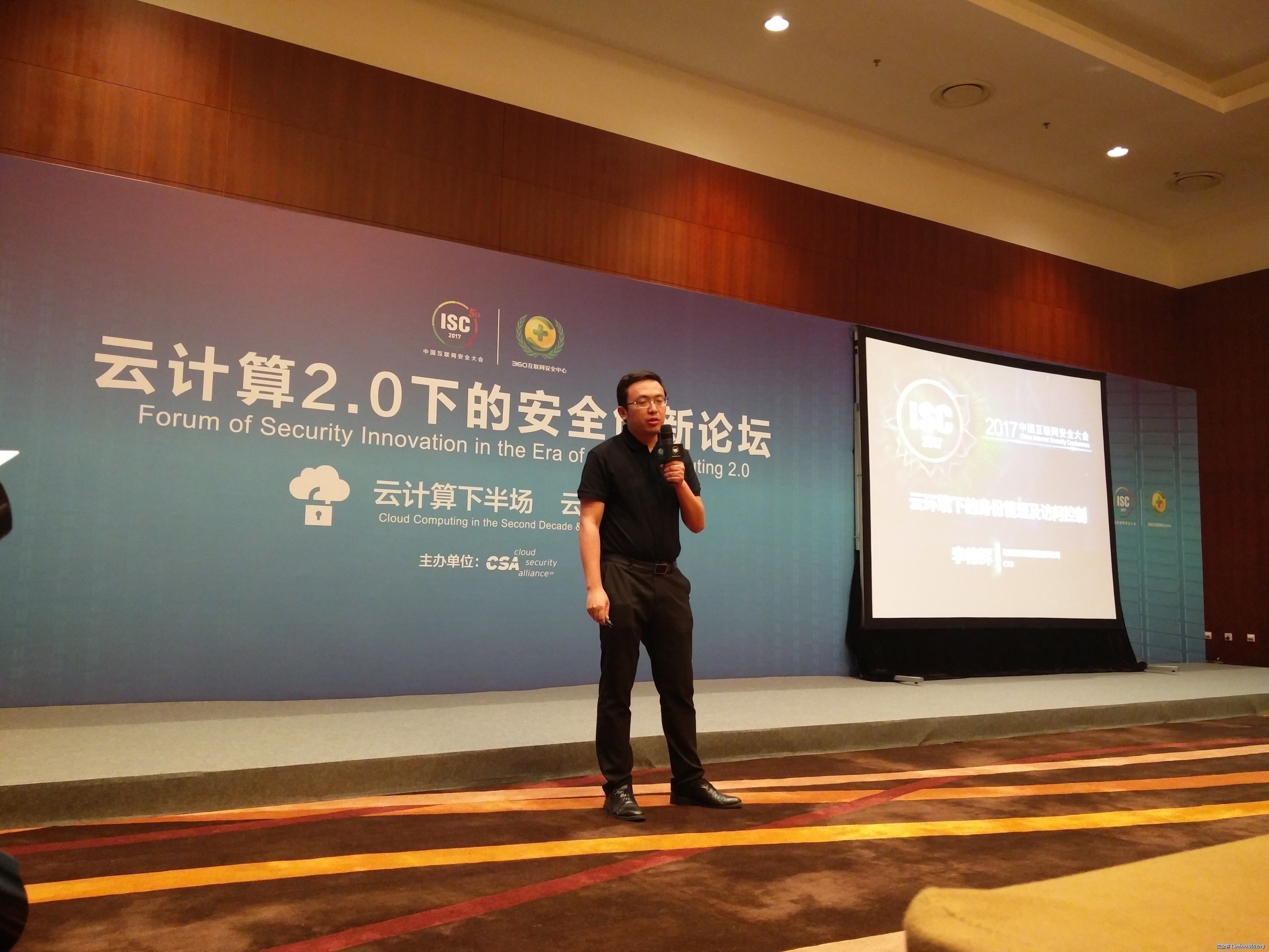 t019dd4a9234c44958f.jpg http://p5.qhimg.com/t019dd4a9234c44958f.jpg